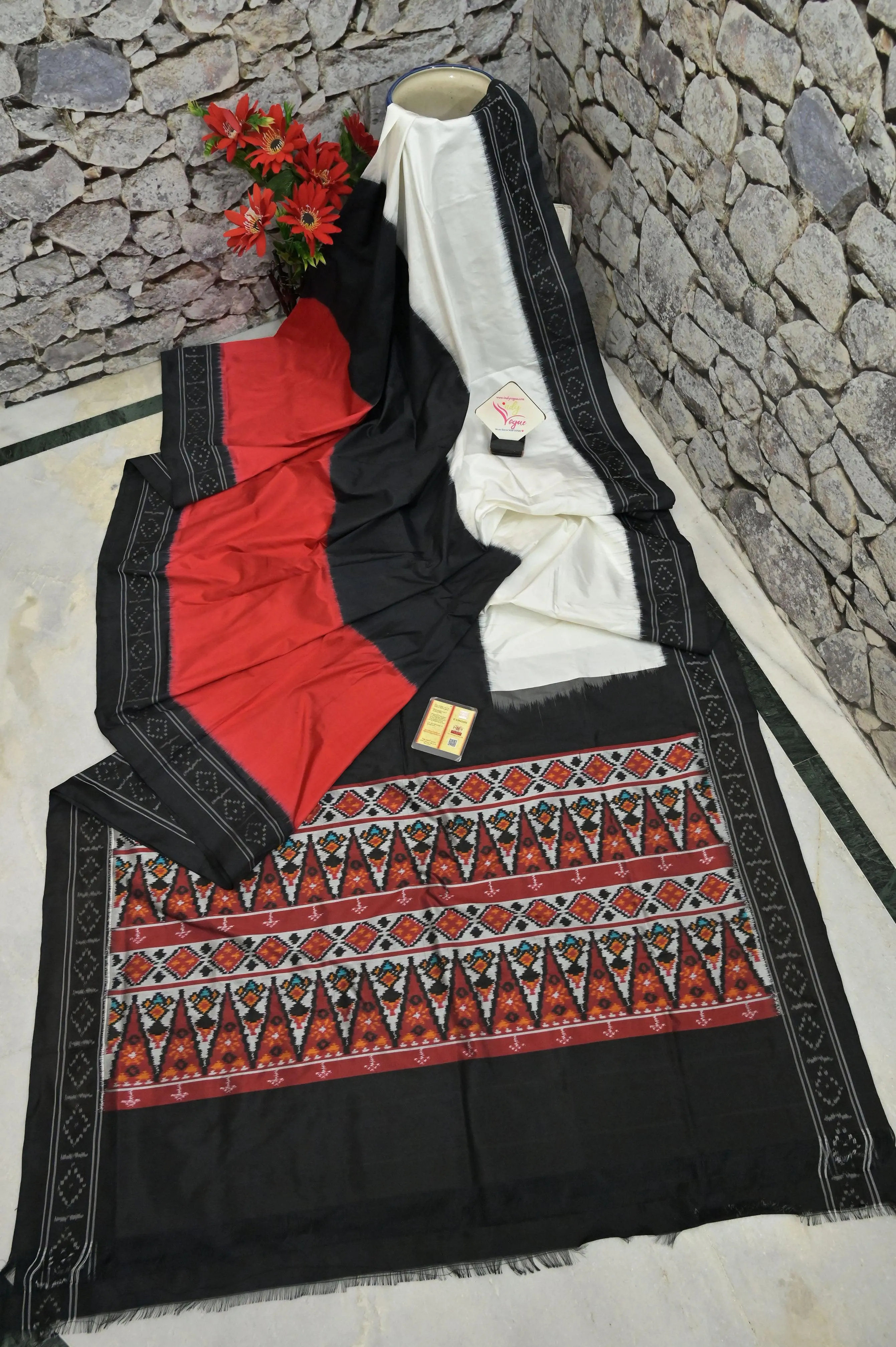 Red and Black Color Ikat Patola with Ikat Weaving on the Border and Pallu