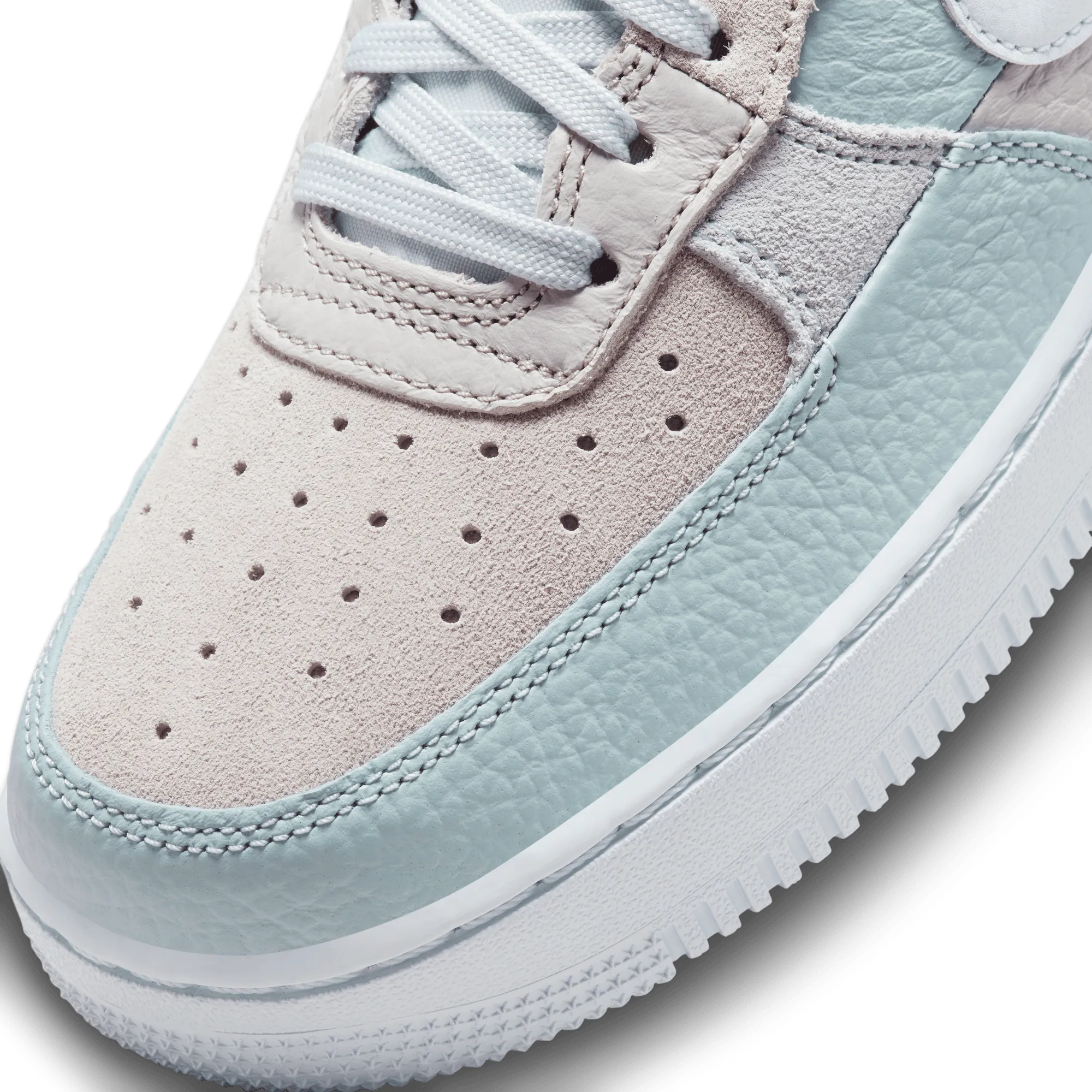 WOMEN'S  NIKE AIR FORCE 1 '07